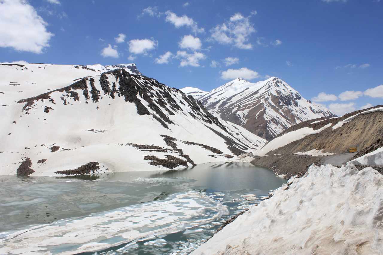 ladakh snowfall india