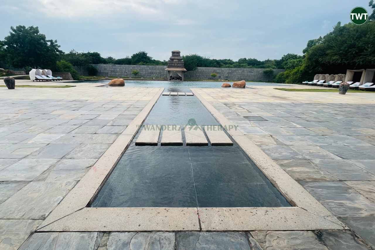 hampi evolve back infinity pool