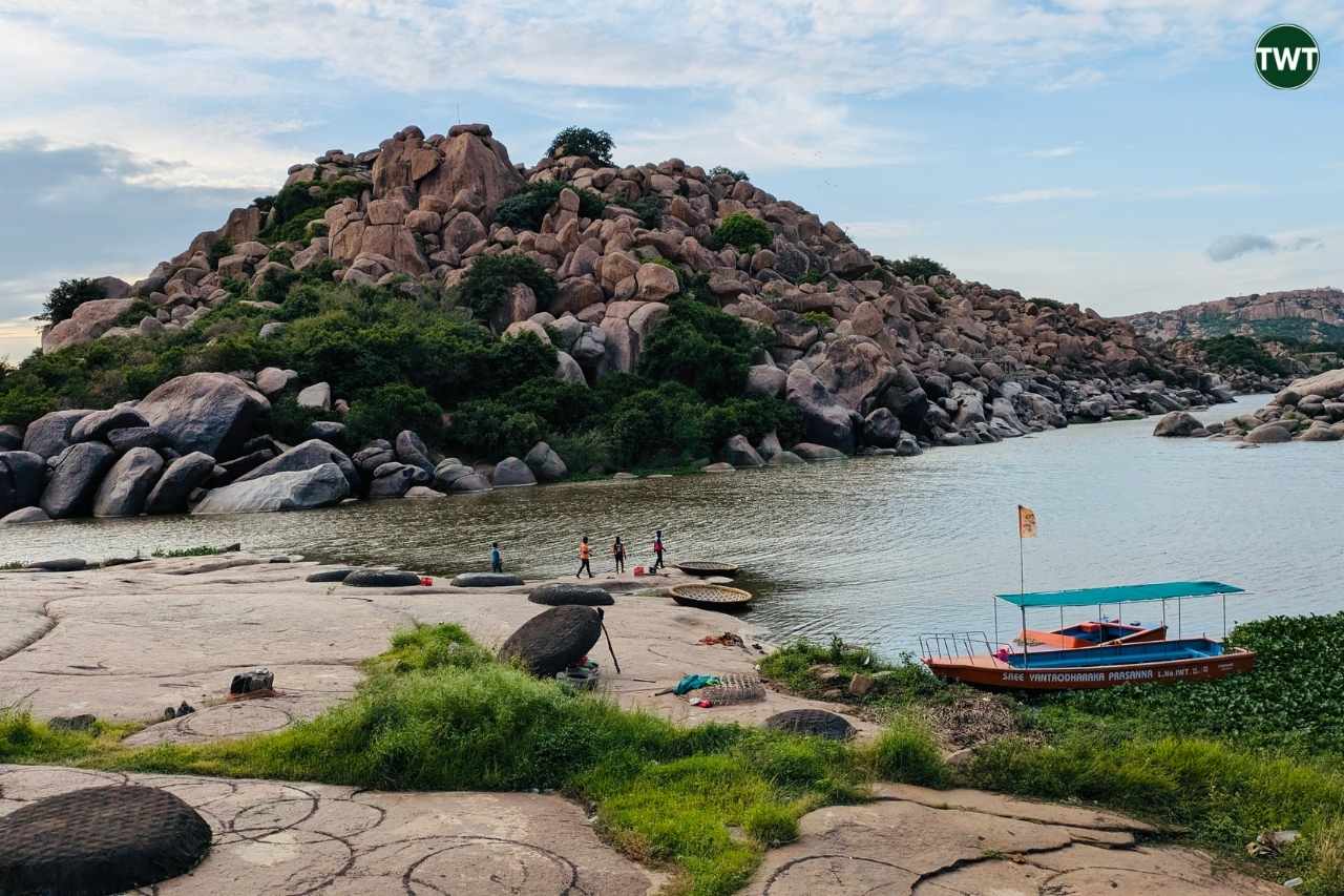 hampi things to do coracle river Tungabhadra River