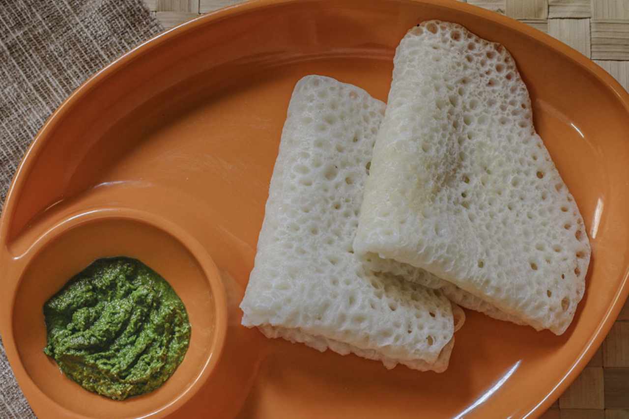 malvani cuisine Ghavane With Coconut Chutney