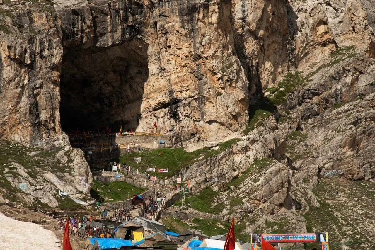 things to do in kashmir amaranth yatra