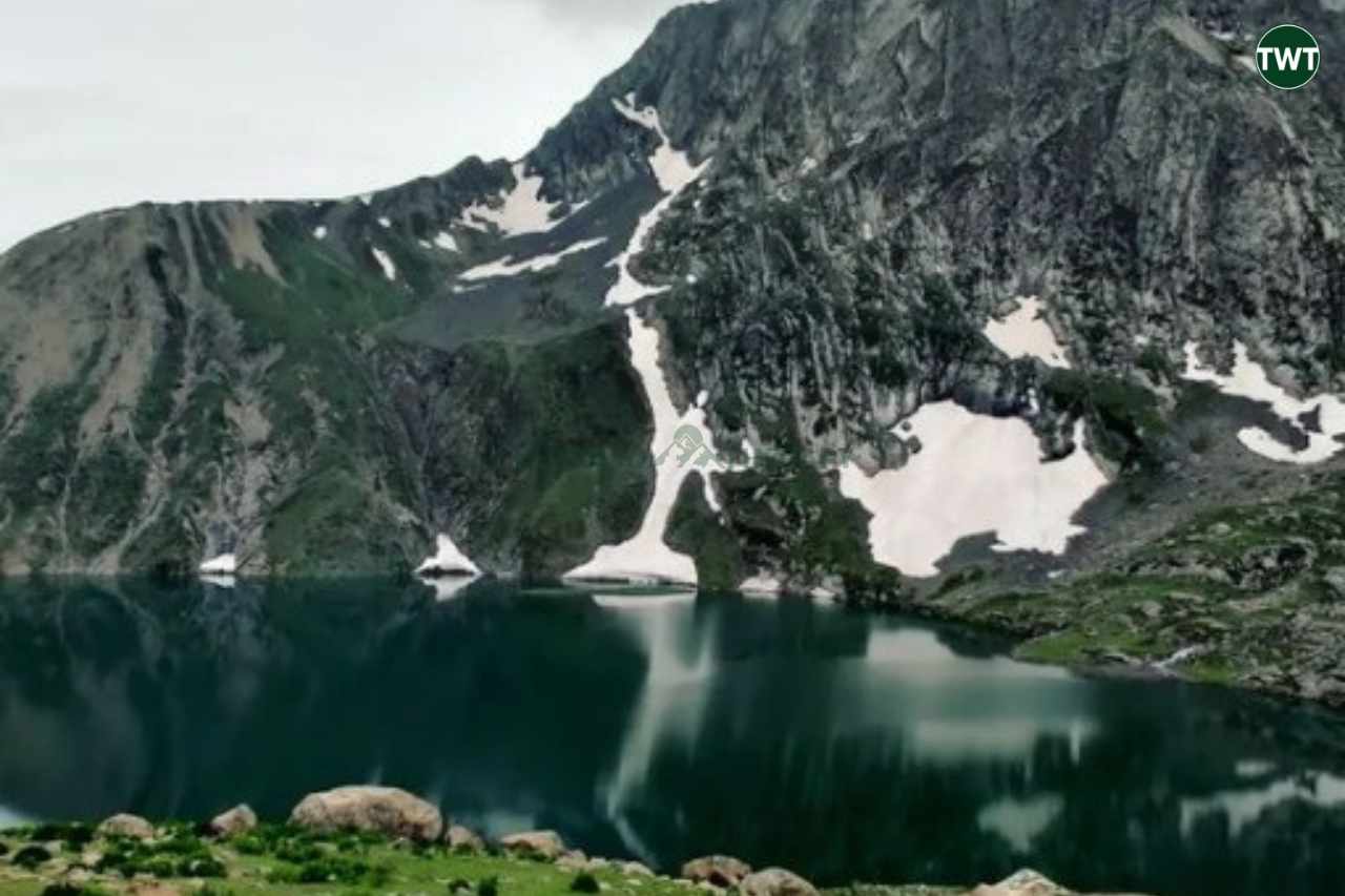 things to do in kashmir great lakes