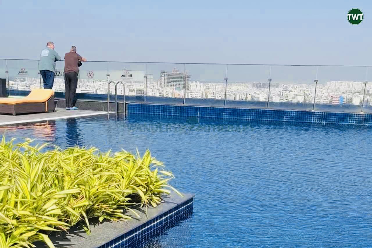 best-hyderabad-stays-Marriott-executive-apartments-pool