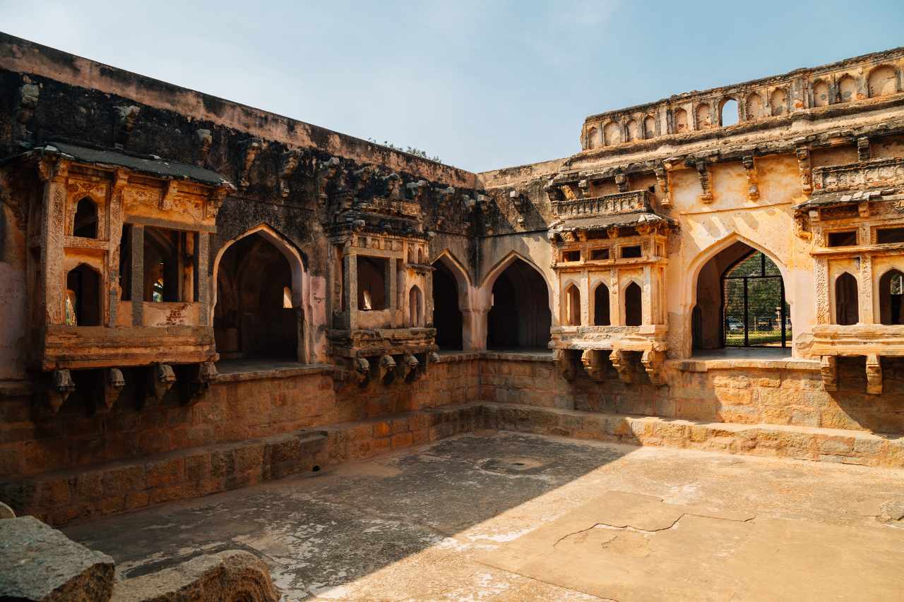 queens bath hampi