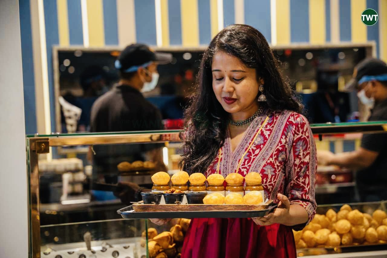 almond house hyderabad pani puri